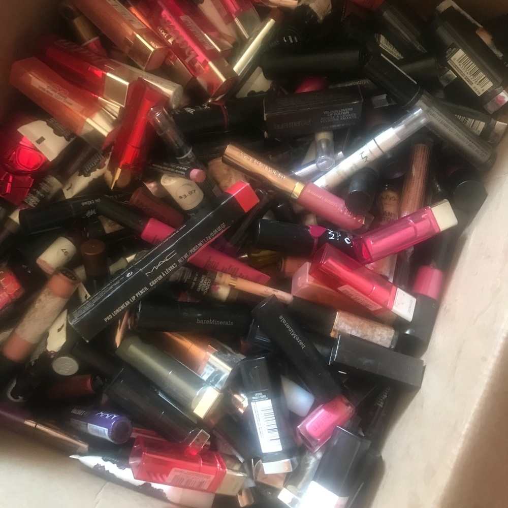 make up lot tonight only! - Picture 3 of 8